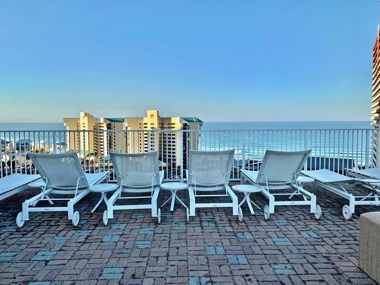Apartment Spacious 4Bd Gulfview Resort Condo! 5 Pools! Free Beach Chairs! By Dolce Vita Getaways Panama City Beach