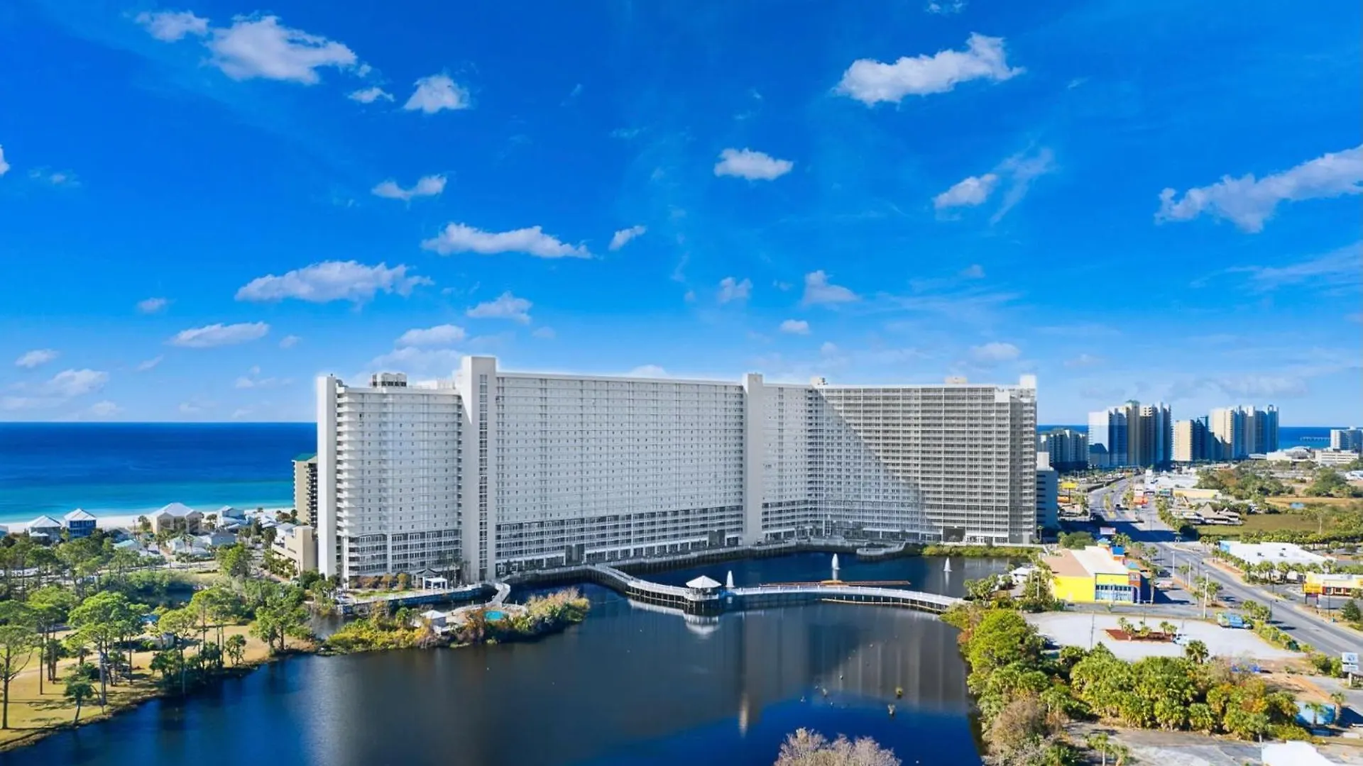 Spacious 4Bd Gulfview Resort Condo! 5 Pools! Free Beach Chairs! By Dolce Vita Getaways Panama City Beach 0*,  United States