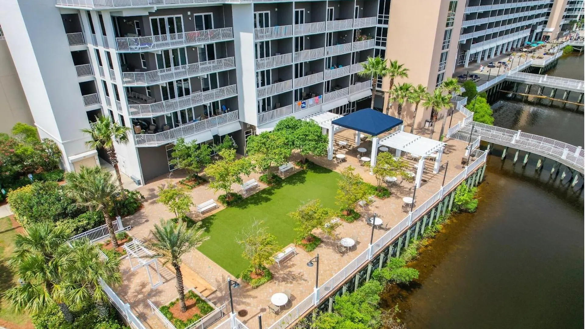 Spacious 4Bd Gulfview Resort Condo! 5 Pools! Free Beach Chairs! By Dolce Vita Getaways Panama City Beach 0*,