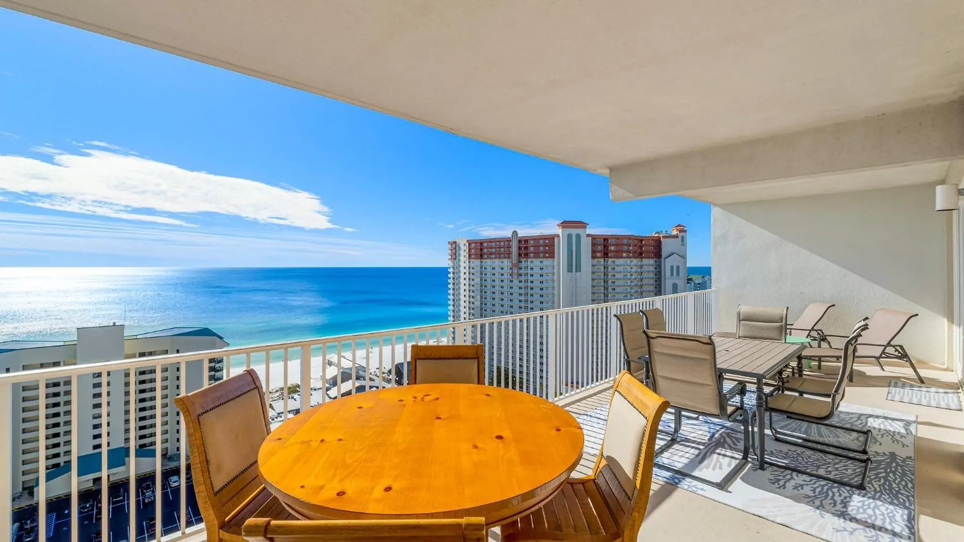 Spacious 4Bd Gulfview Resort Condo! 5 Pools! Free Beach Chairs! By Dolce Vita Getaways Panama City Beach 0*,