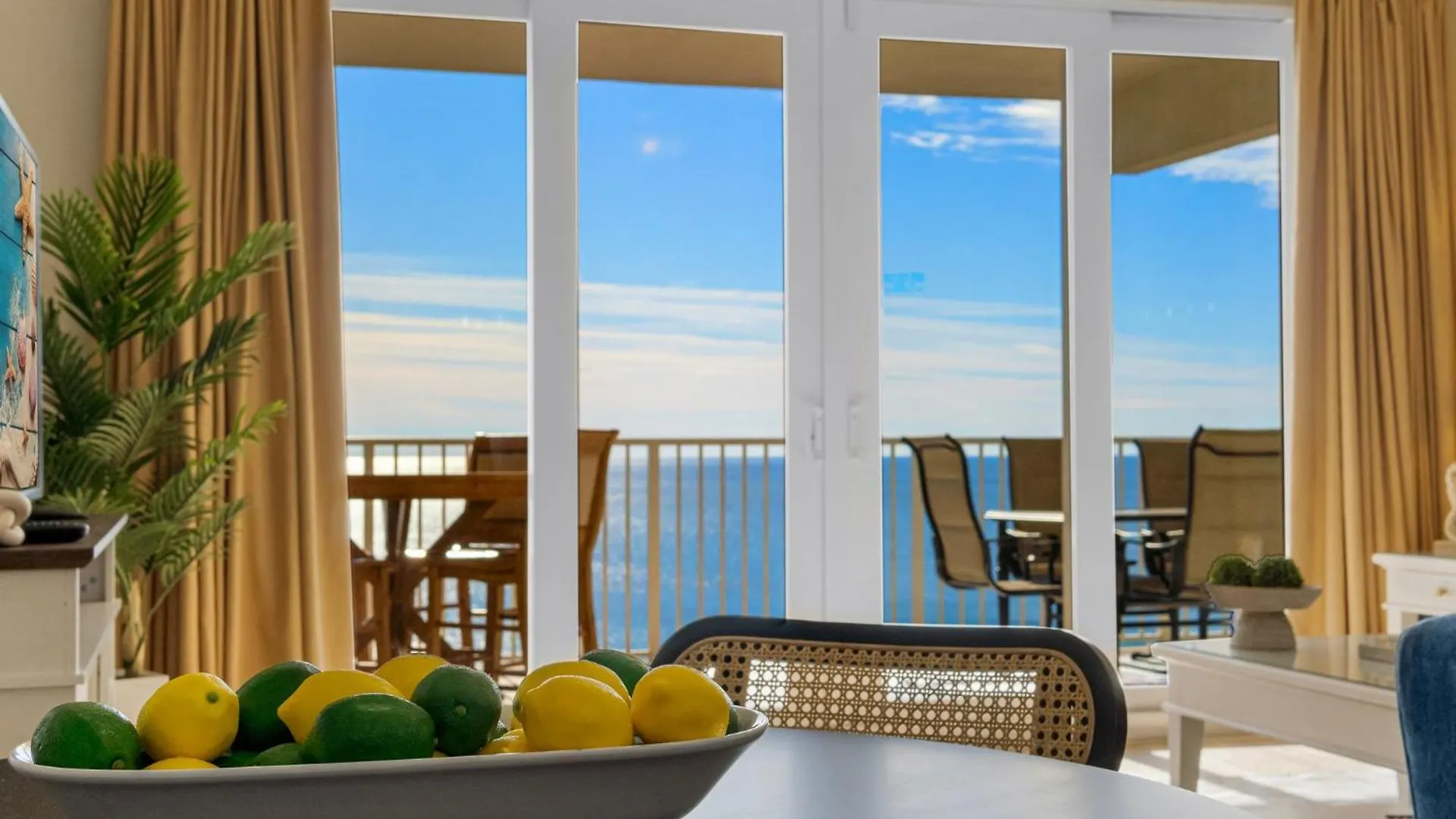 Spacious 4Bd Gulfview Resort Condo! 5 Pools! Free Beach Chairs! By Dolce Vita Getaways Panama City Beach Apartment