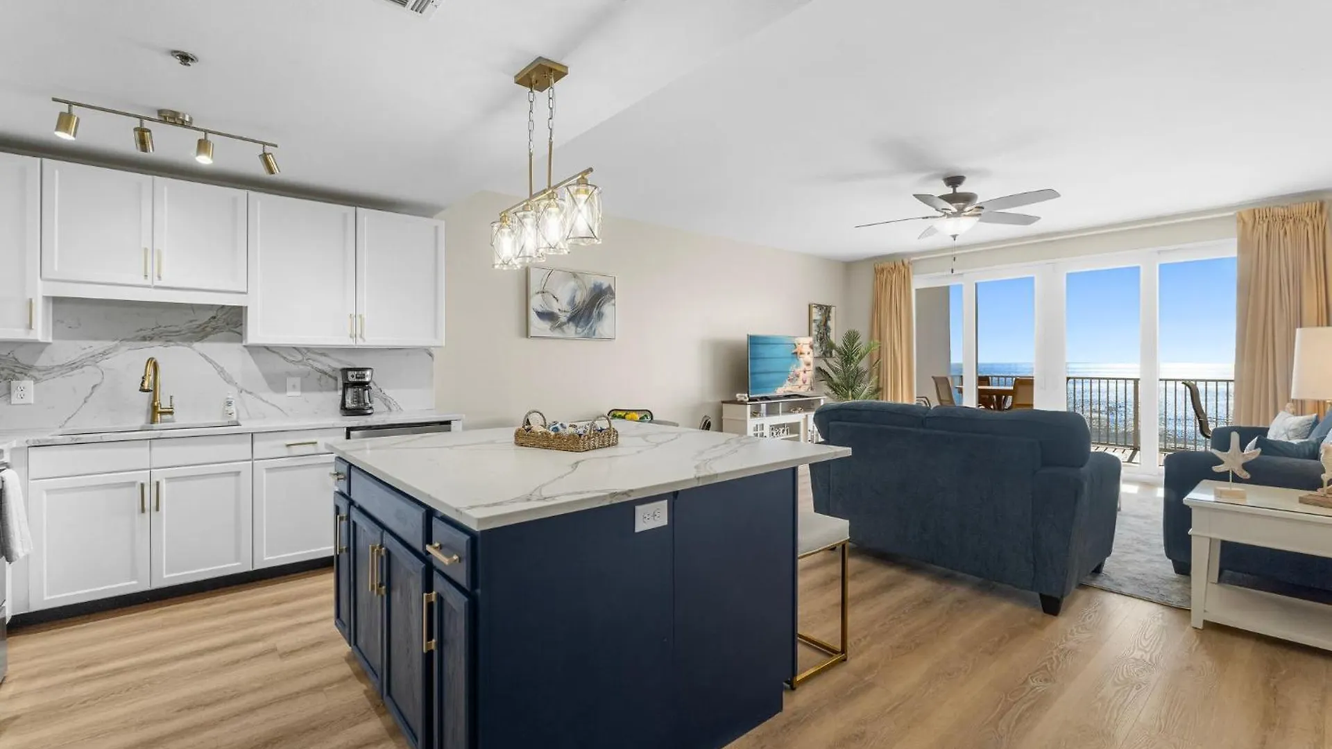 Spacious 4Bd Gulfview Resort Condo! 5 Pools! Free Beach Chairs! By Dolce Vita Getaways Panama City Beach Apartment