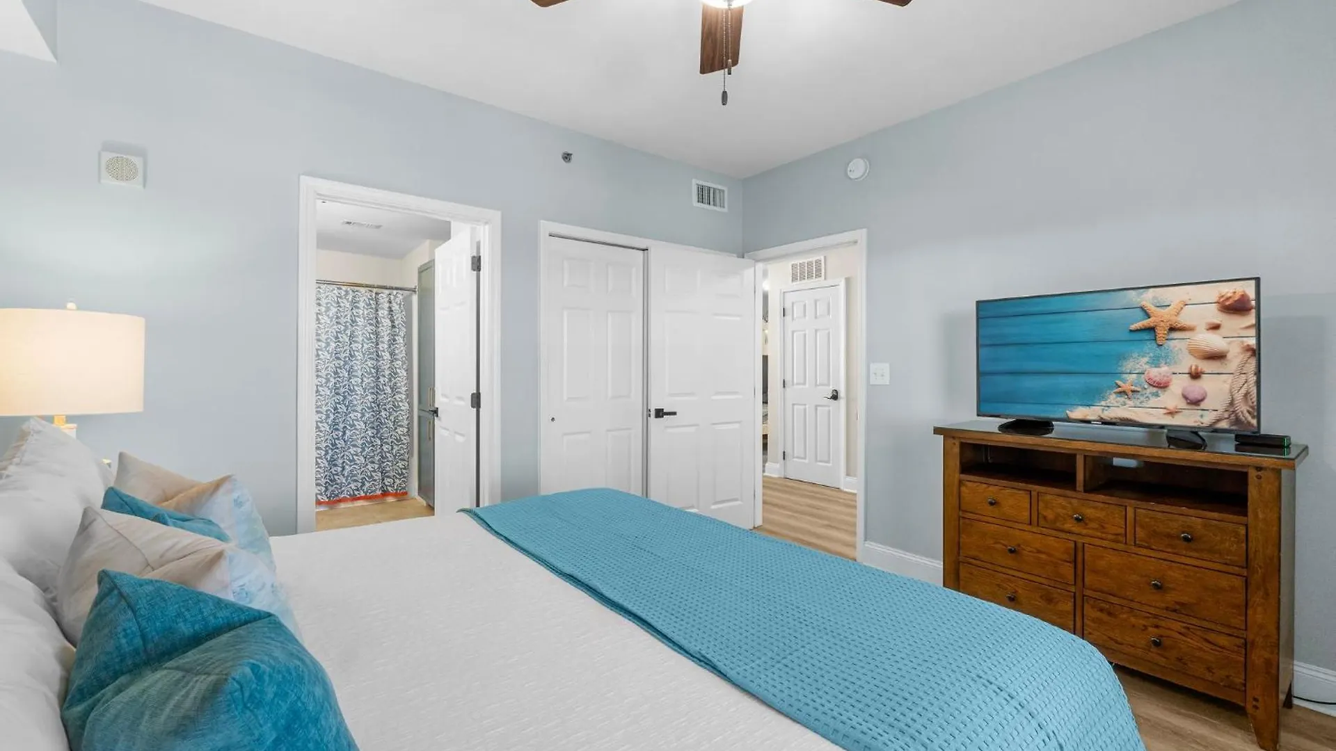Apartment Spacious 4Bd Gulfview Resort Condo! 5 Pools! Free Beach Chairs! By Dolce Vita Getaways Panama City Beach