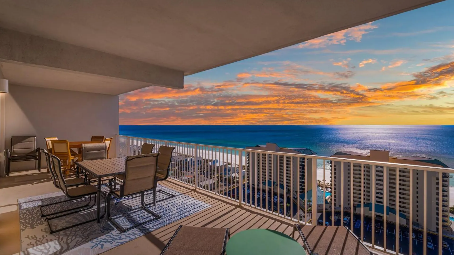 Spacious 4Bd Gulfview Resort Condo! 5 Pools! Free Beach Chairs! By Dolce Vita Getaways Panama City Beach 0*,  United States