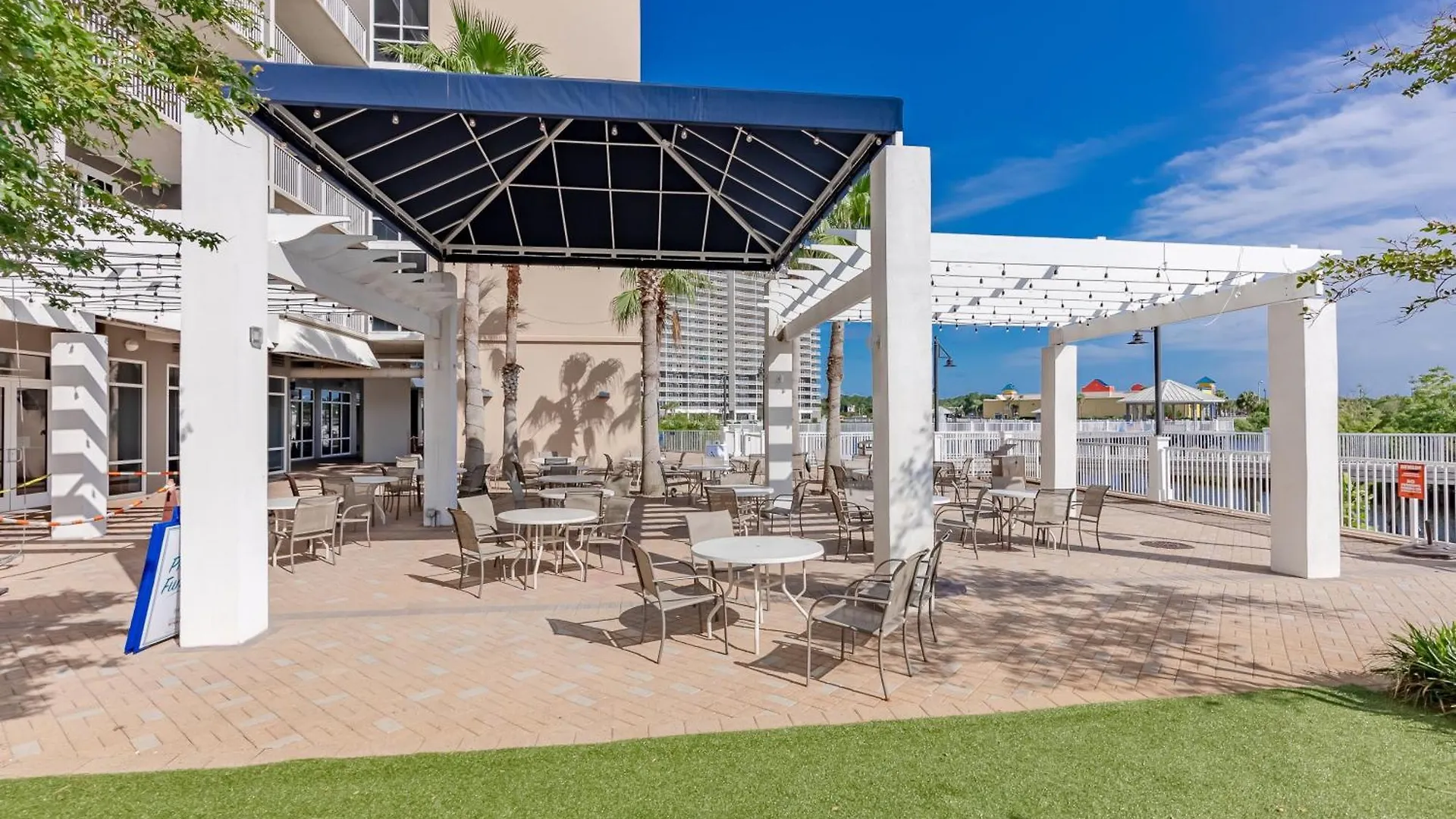 Spacious 4Bd Gulfview Resort Condo! 5 Pools! Free Beach Chairs! By Dolce Vita Getaways Panama City Beach