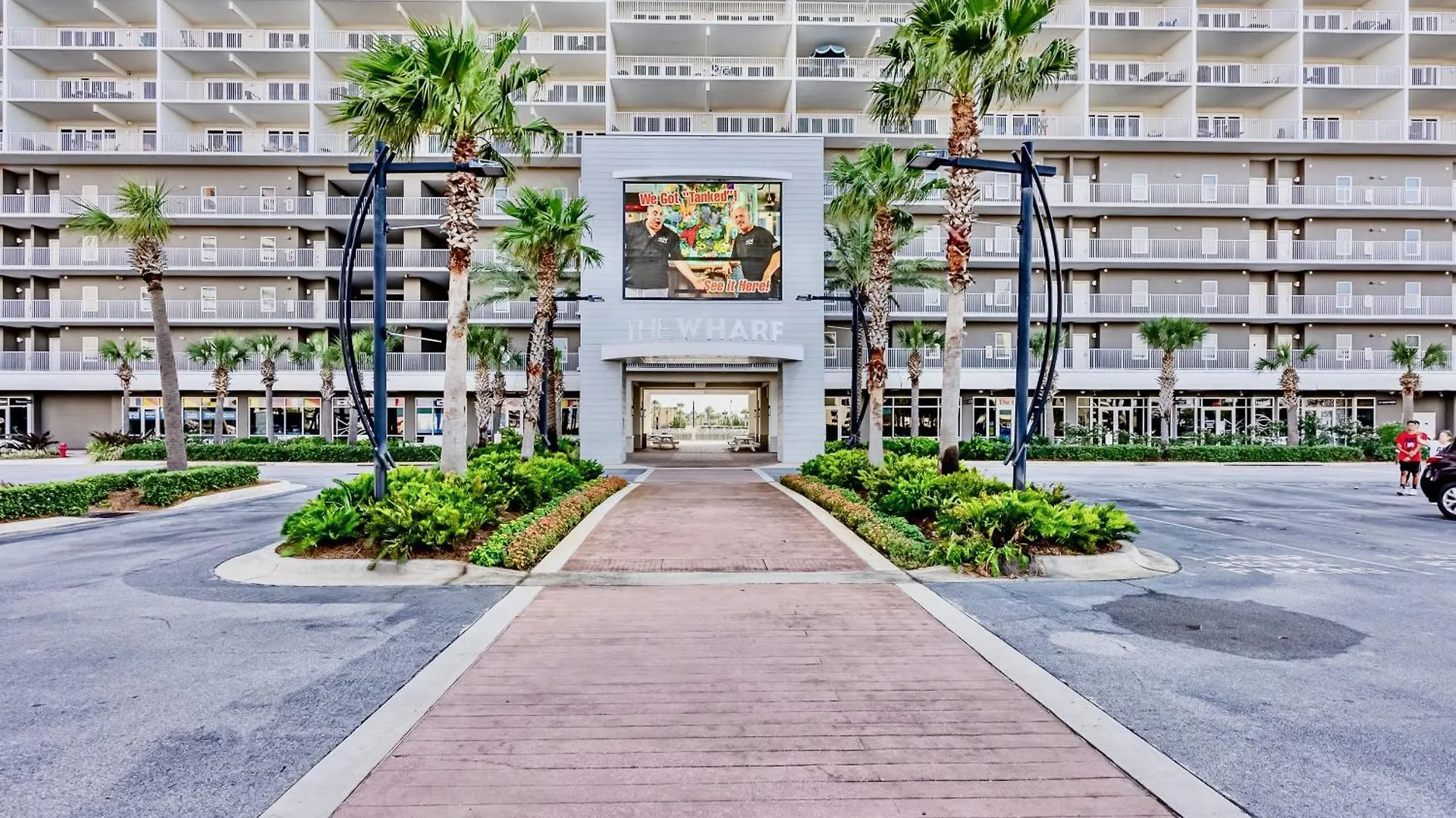 Spacious 4Bd Gulfview Resort Condo! 5 Pools! Free Beach Chairs! By Dolce Vita Getaways Panama City Beach 0*,  United States