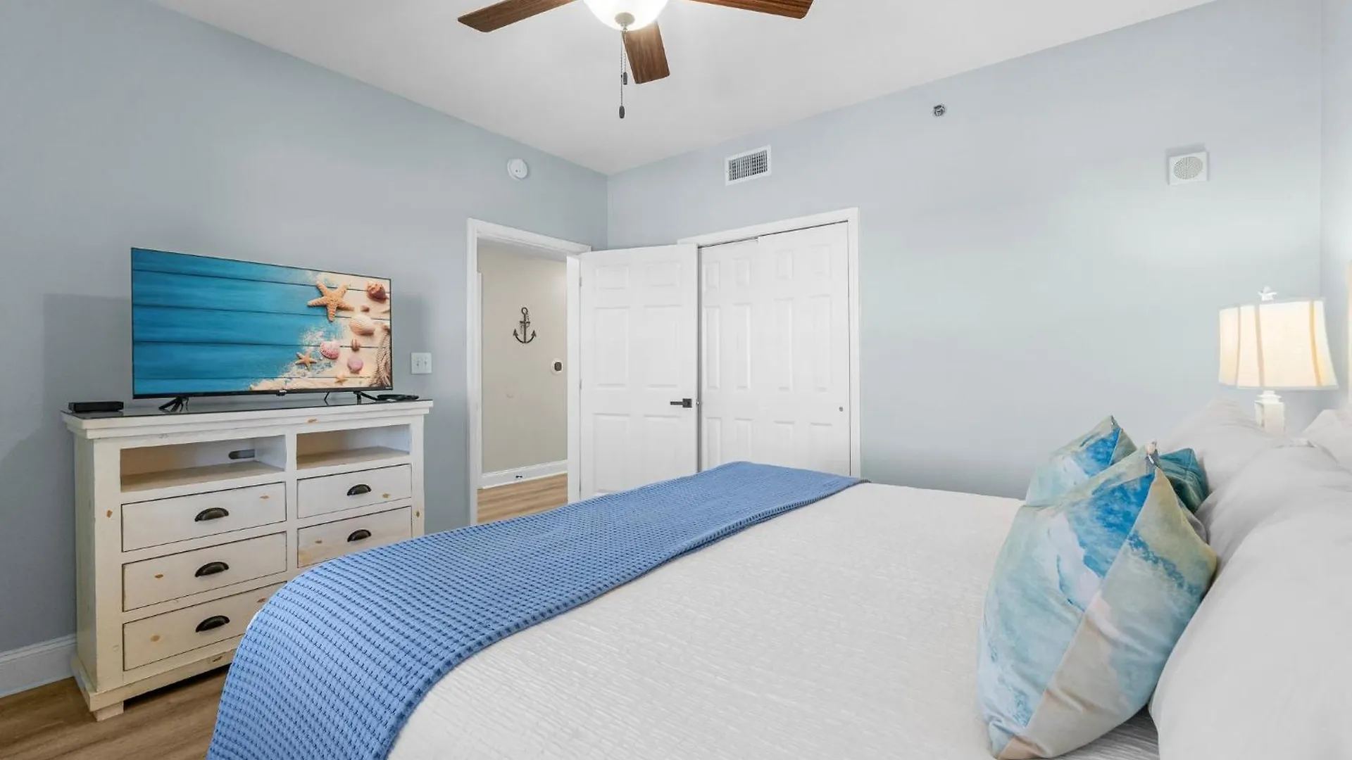Spacious 4Bd Gulfview Resort Condo! 5 Pools! Free Beach Chairs! By Dolce Vita Getaways Panama City Beach Apartment